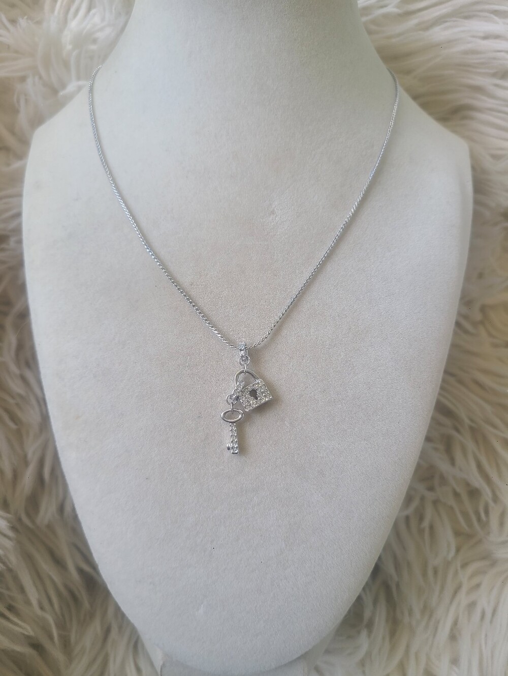 Swarovski Silver Toned Ginger Padlock & Key Pendant Necklace-Excellent Condition
